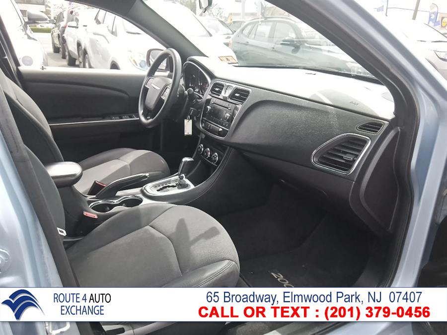 Used Chrysler 200 4dr Sdn LX 2014 | Route 4 Auto Exchange. Elmwood Park, New Jersey Used Chrysler 200 4dr Sdn LX 2014 | Route 4 Auto Exchange. Elmwood Park, New Jersey