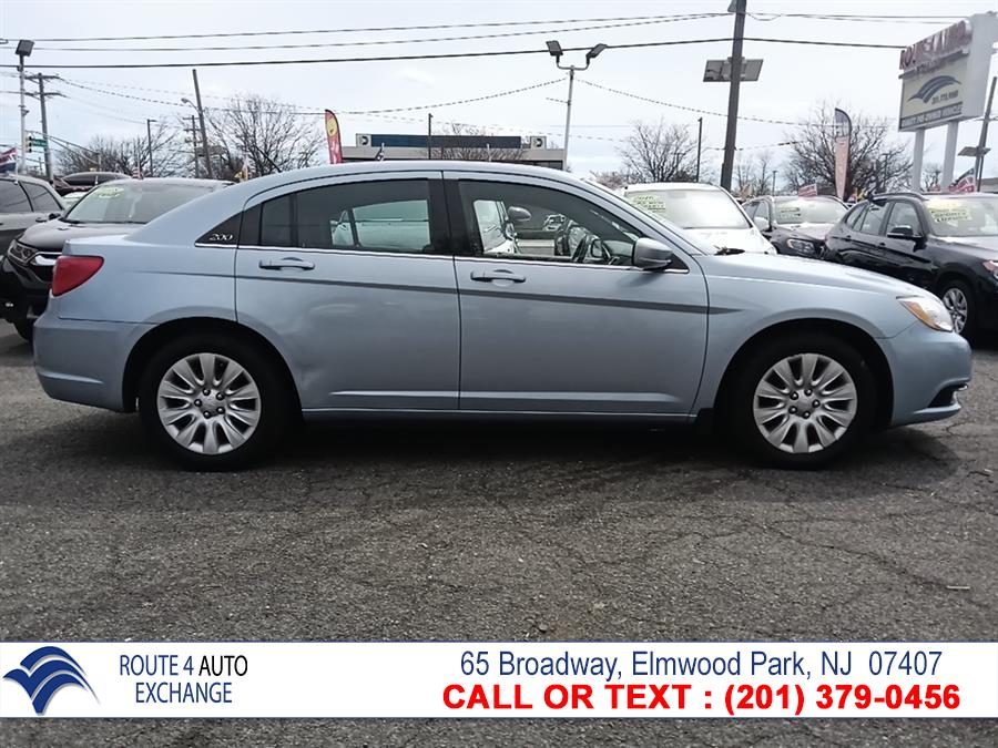 Used Chrysler 200 4dr Sdn LX 2014 | Route 4 Auto Exchange. Elmwood Park, New Jersey Used Chrysler 200 4dr Sdn LX 2014 | Route 4 Auto Exchange. Elmwood Park, New Jersey