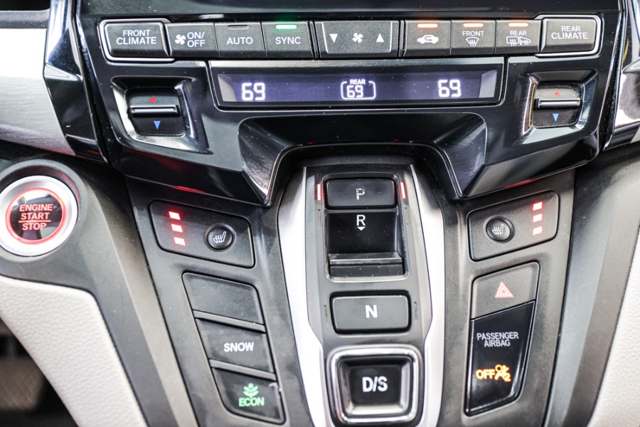 2019 Honda Odyssey EX-L Auto, available for sale in ELMONT, New York | 26 Motors Long Island. ELMONT, New York 2019 Honda Odyssey EX-L Auto, available for sale in ELMONT, New York | 26 Motors Long Island. ELMONT, New York