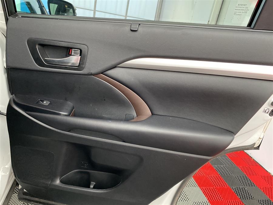 Used Toyota Highlander XLE 2019 | Queens Auto Mall. Richmond Hill, New York Used Toyota Highlander XLE 2019 | Queens Auto Mall. Richmond Hill, New York