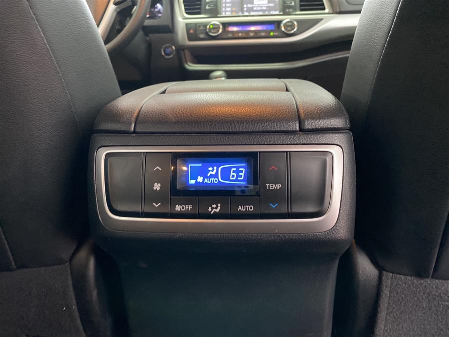 Used Toyota Highlander XLE 2019 | Queens Auto Mall. Richmond Hill, New York Used Toyota Highlander XLE 2019 | Queens Auto Mall. Richmond Hill, New York