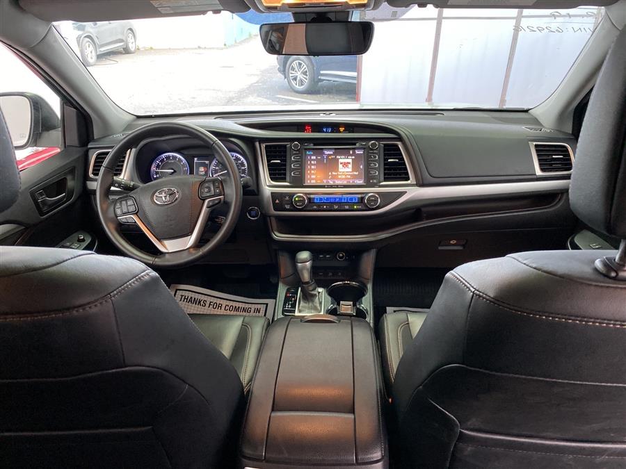 Used Toyota Highlander XLE 2019 | Queens Auto Mall. Richmond Hill, New York Used Toyota Highlander XLE 2019 | Queens Auto Mall. Richmond Hill, New York