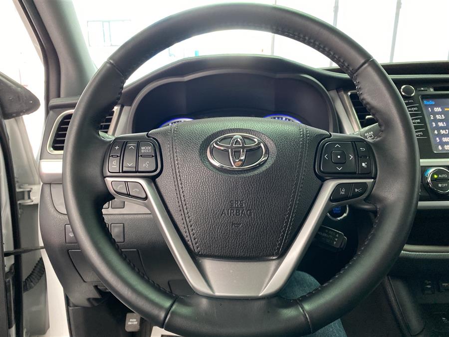 Used Toyota Highlander XLE 2019 | Queens Auto Mall. Richmond Hill, New York Used Toyota Highlander XLE 2019 | Queens Auto Mall. Richmond Hill, New York