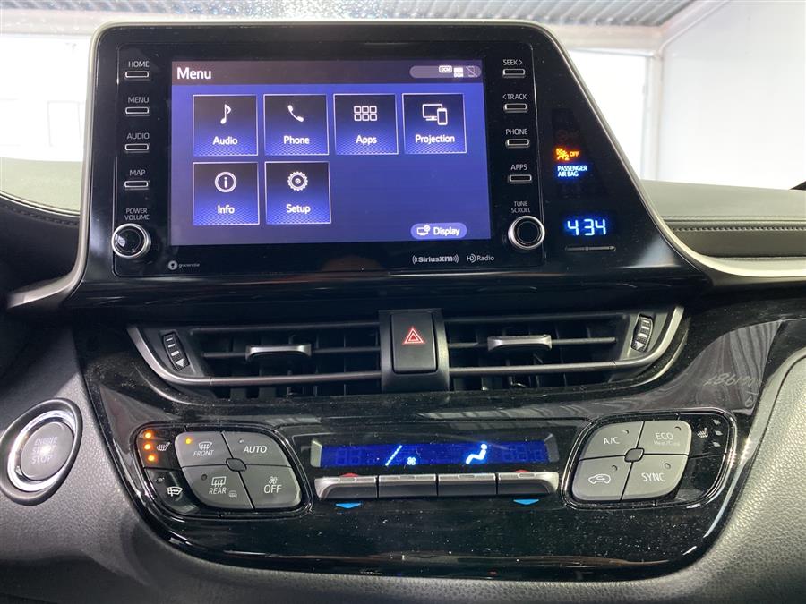 Used Toyota C-hr XLE 2019 | Queens Auto Mall. Richmond Hill, New York Used Toyota C-hr XLE 2019 | Queens Auto Mall. Richmond Hill, New York
