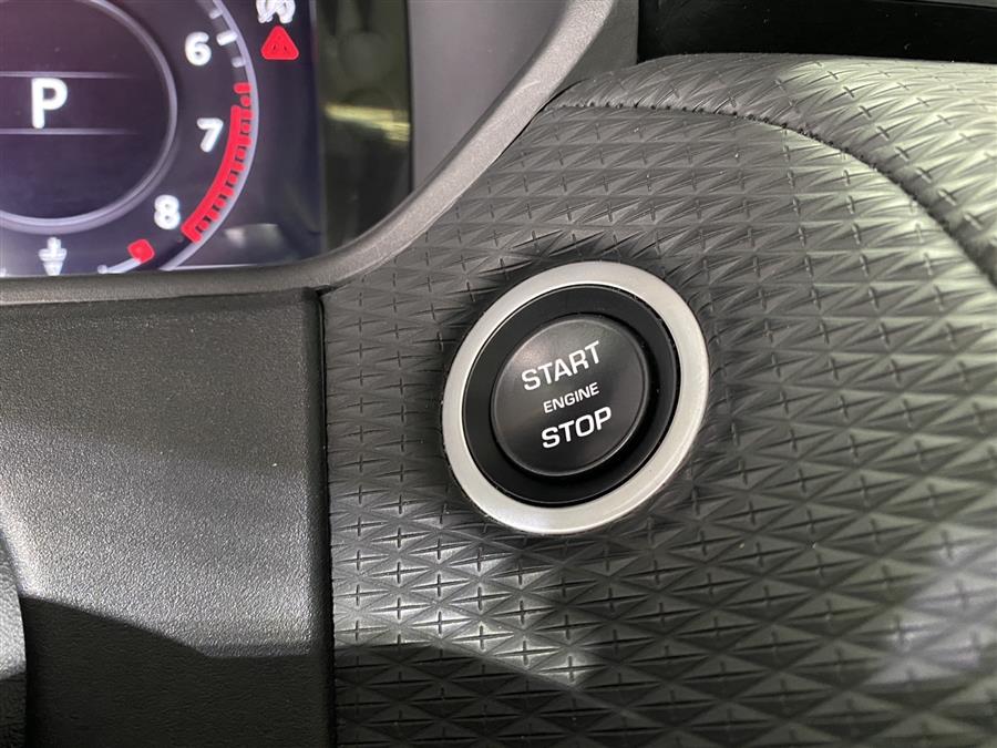 Used Land Rover Range Rover Velar R-Dynamic SE 2019 | Queens Auto Mall. Richmond Hill, New York Used Land Rover Range Rover Velar R-Dynamic SE 2019 | Queens Auto Mall. Richmond Hill, New York
