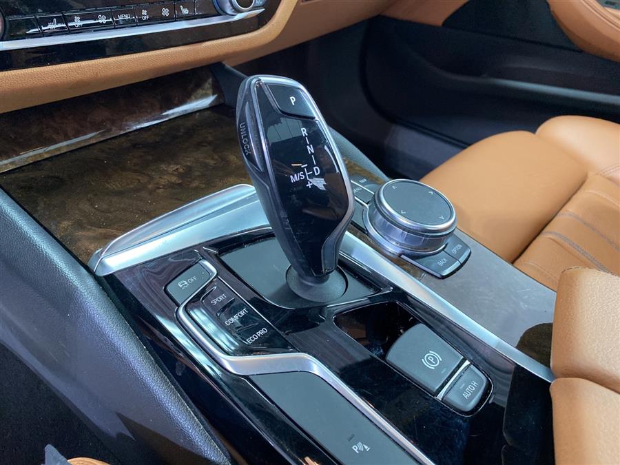 Used BMW 5 Series 530i xDrive 2018 | Queens Auto Mall. Richmond Hill, New York Used BMW 5 Series 530i xDrive 2018 | Queens Auto Mall. Richmond Hill, New York
