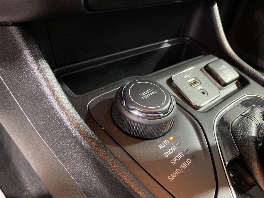 Used Jeep Cherokee Limited 2019 | Queens Auto Mall. Richmond Hill, New York Used Jeep Cherokee Limited 2019 | Queens Auto Mall. Richmond Hill, New York