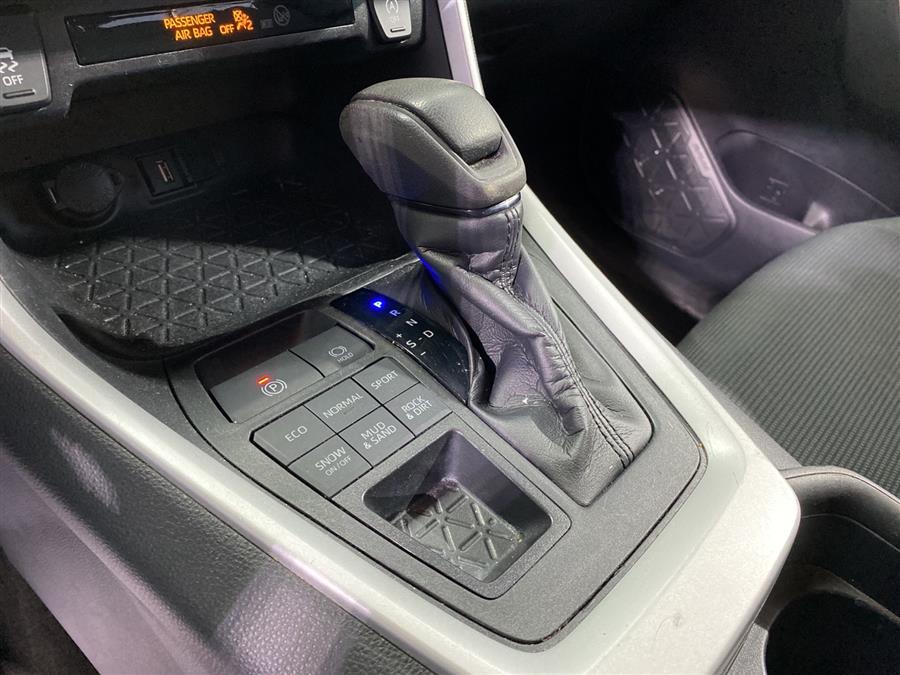 Used Toyota Rav4 LE 2020 | Queens Auto Mall. Richmond Hill, New York Used Toyota Rav4 LE 2020 | Queens Auto Mall. Richmond Hill, New York