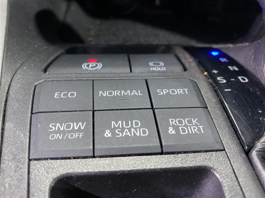 Used Toyota Rav4 LE 2020 | Queens Auto Mall. Richmond Hill, New York Used Toyota Rav4 LE 2020 | Queens Auto Mall. Richmond Hill, New York