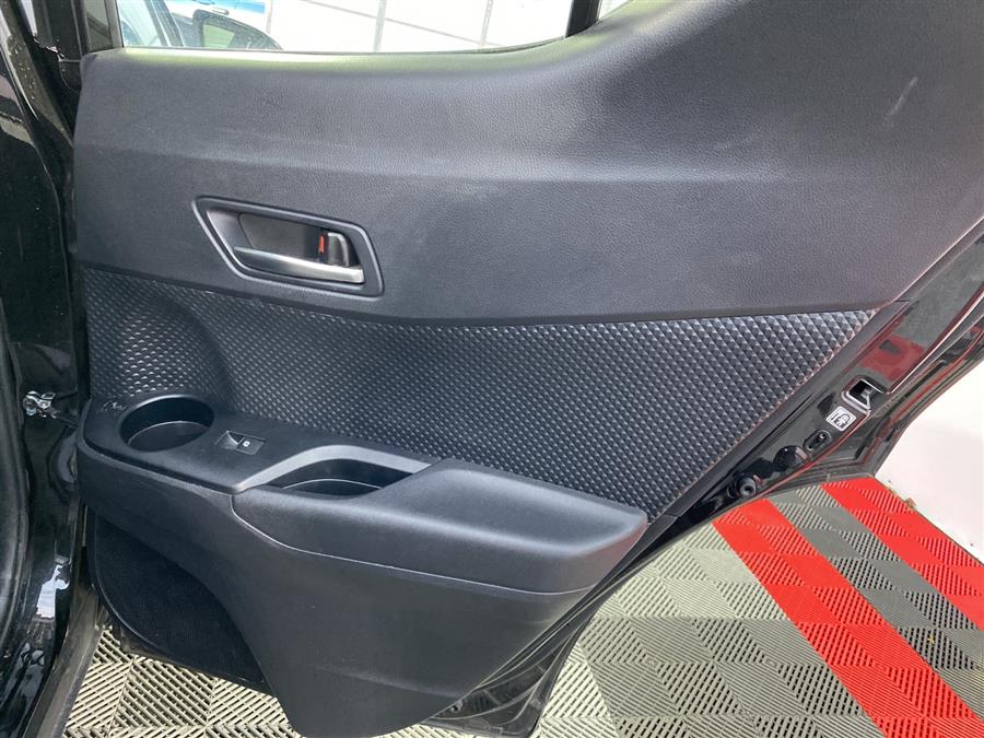 Used Toyota C-hr LE 2019 | Queens Auto Mall. Richmond Hill, New York Used Toyota C-hr LE 2019 | Queens Auto Mall. Richmond Hill, New York