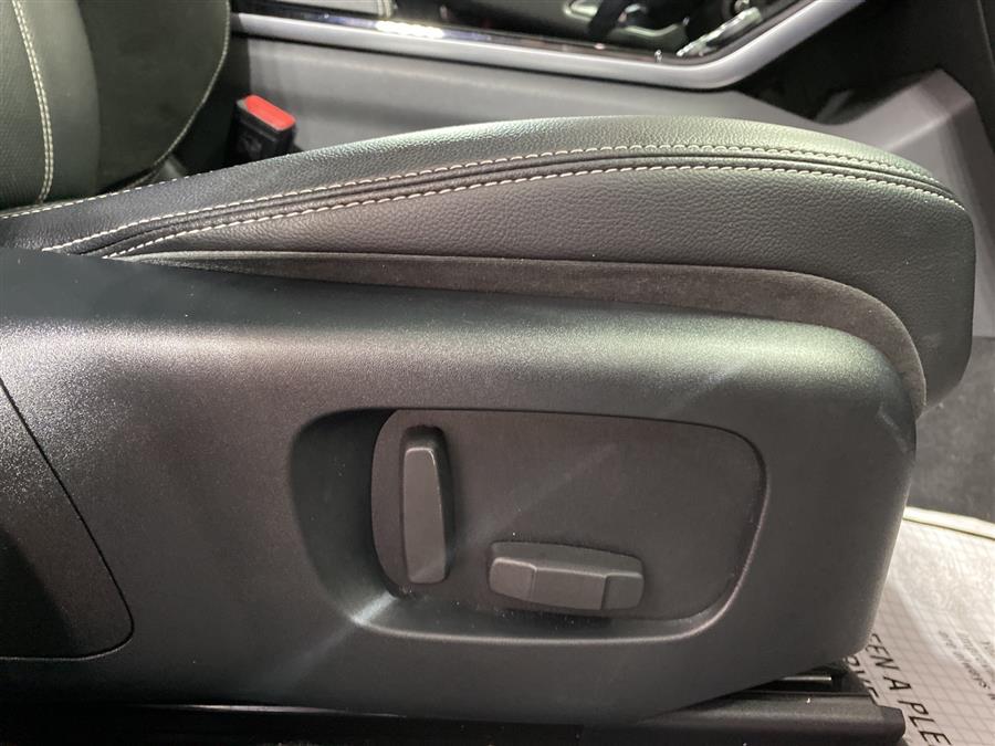 Used Land Rover Range Rover Velar R-Dynamic SE 2019 | Queens Auto Mall. Richmond Hill, New York Used Land Rover Range Rover Velar R-Dynamic SE 2019 | Queens Auto Mall. Richmond Hill, New York