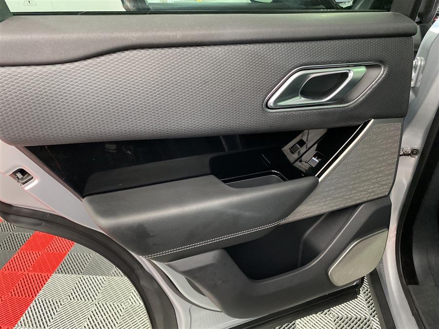 Used Land Rover Range Rover Velar R-Dynamic SE 2019 | Queens Auto Mall. Richmond Hill, New York Used Land Rover Range Rover Velar R-Dynamic SE 2019 | Queens Auto Mall. Richmond Hill, New York