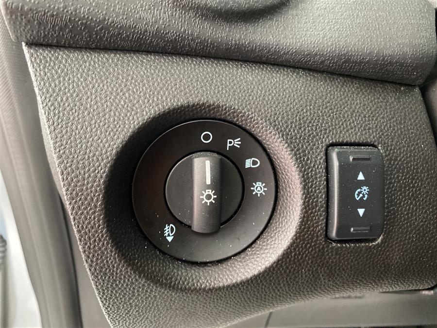 Used Ford Fiesta SE 2019 | Queens Auto Mall. Richmond Hill, New York Used Ford Fiesta SE 2019 | Queens Auto Mall. Richmond Hill, New York
