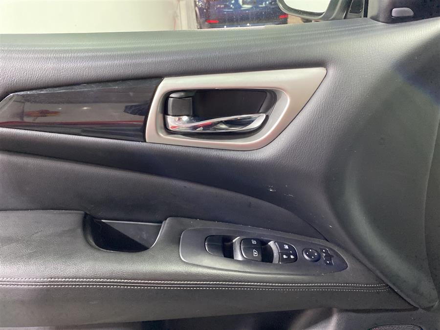 Used Nissan Pathfinder SV 2019 | Queens Auto Mall. Richmond Hill, New York Used Nissan Pathfinder SV 2019 | Queens Auto Mall. Richmond Hill, New York