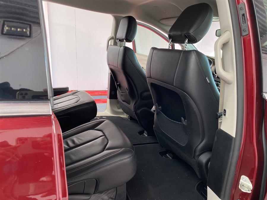 Used Chrysler Pacifica Touring L 2019 | Queens Auto Mall. Richmond Hill, New York Used Chrysler Pacifica Touring L 2019 | Queens Auto Mall. Richmond Hill, New York