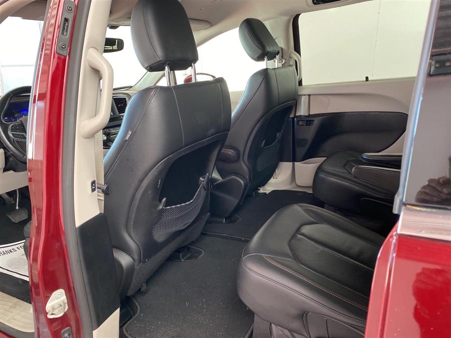 Used Chrysler Pacifica Touring L 2019 | Queens Auto Mall. Richmond Hill, New York Used Chrysler Pacifica Touring L 2019 | Queens Auto Mall. Richmond Hill, New York