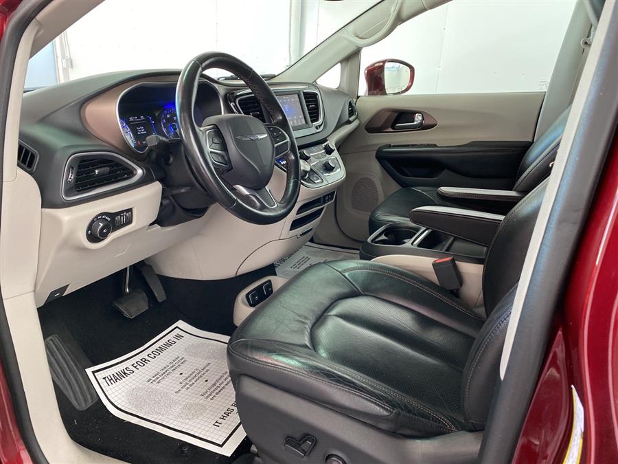 Used Chrysler Pacifica Touring L 2019 | Queens Auto Mall. Richmond Hill, New York Used Chrysler Pacifica Touring L 2019 | Queens Auto Mall. Richmond Hill, New York
