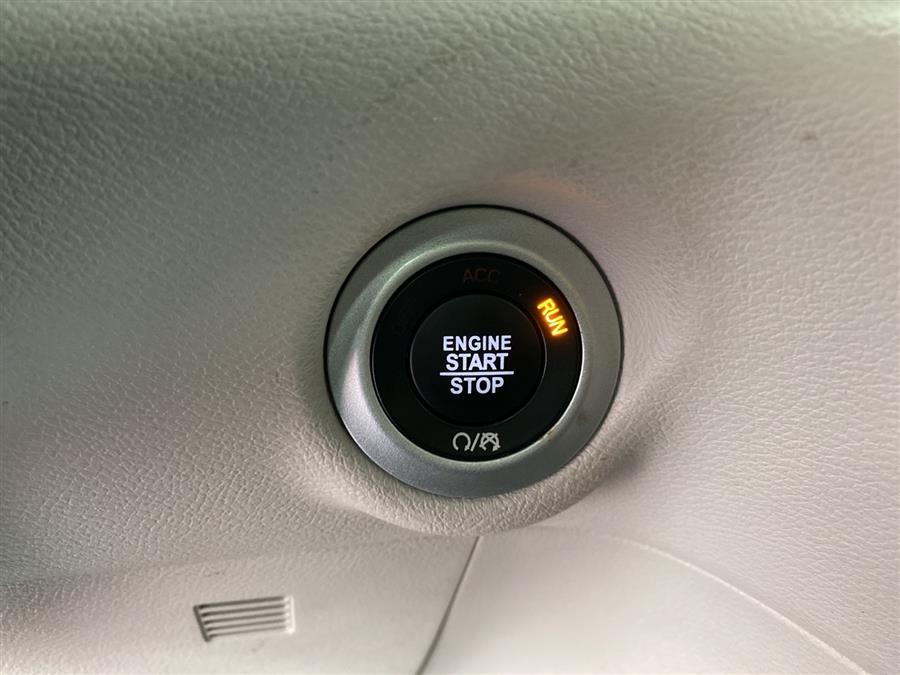 Used Chrysler Pacifica Touring L 2019 | Queens Auto Mall. Richmond Hill, New York Used Chrysler Pacifica Touring L 2019 | Queens Auto Mall. Richmond Hill, New York