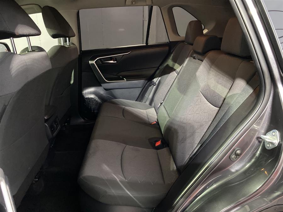 Used Toyota Rav4 Hybrid XLE 2020 | Queens Auto Mall. Richmond Hill, New York Used Toyota Rav4 Hybrid XLE 2020 | Queens Auto Mall. Richmond Hill, New York