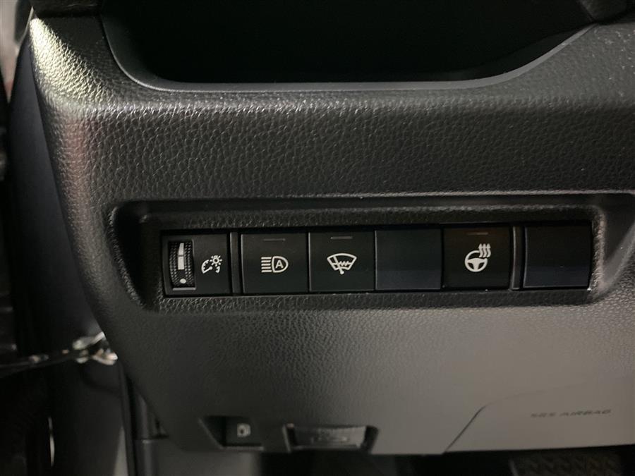 Used Toyota Rav4 Hybrid XLE 2020 | Queens Auto Mall. Richmond Hill, New York Used Toyota Rav4 Hybrid XLE 2020 | Queens Auto Mall. Richmond Hill, New York