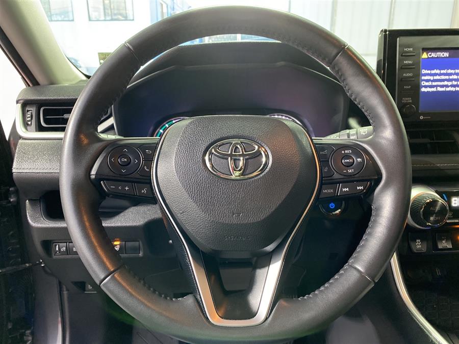 Used Toyota Rav4 Hybrid XLE 2020 | Queens Auto Mall. Richmond Hill, New York Used Toyota Rav4 Hybrid XLE 2020 | Queens Auto Mall. Richmond Hill, New York