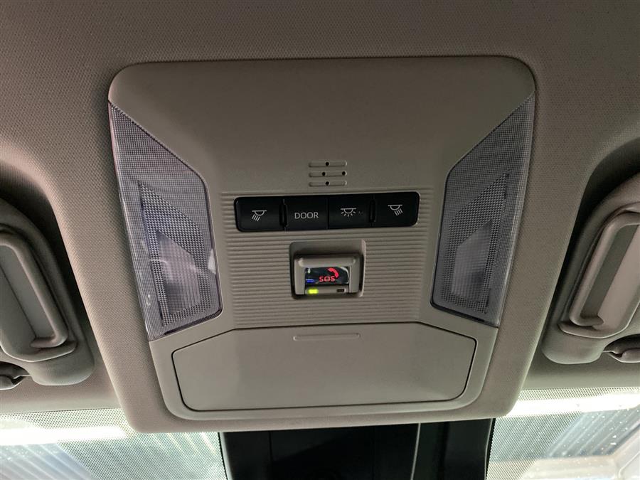 Used Toyota Rav4 Hybrid XLE 2020 | Queens Auto Mall. Richmond Hill, New York Used Toyota Rav4 Hybrid XLE 2020 | Queens Auto Mall. Richmond Hill, New York