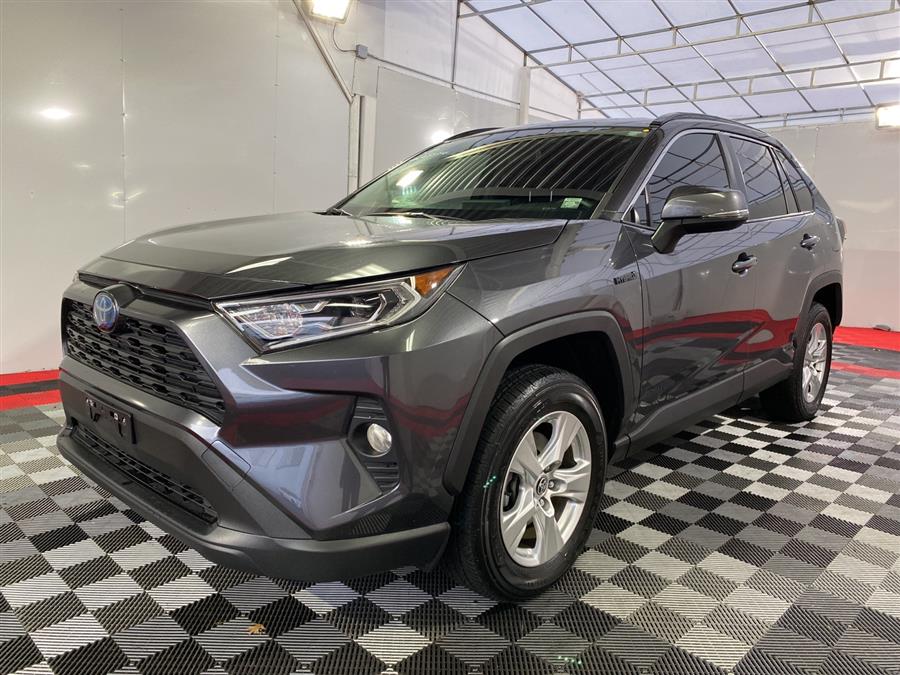 Used Toyota Rav4 Hybrid XLE 2020 | Queens Auto Mall. Richmond Hill, New York Used Toyota Rav4 Hybrid XLE 2020 | Queens Auto Mall. Richmond Hill, New York