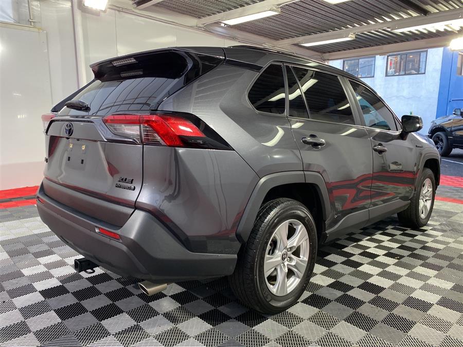 Used Toyota Rav4 Hybrid XLE 2020 | Queens Auto Mall. Richmond Hill, New York Used Toyota Rav4 Hybrid XLE 2020 | Queens Auto Mall. Richmond Hill, New York