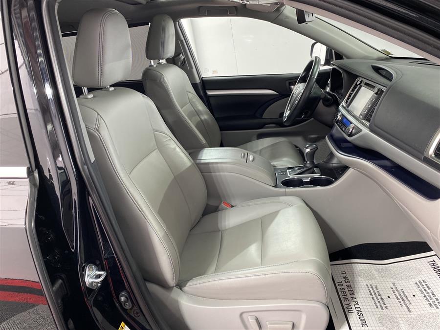 Used Toyota Highlander XLE 2019 | Queens Auto Mall. Richmond Hill, New York Used Toyota Highlander XLE 2019 | Queens Auto Mall. Richmond Hill, New York