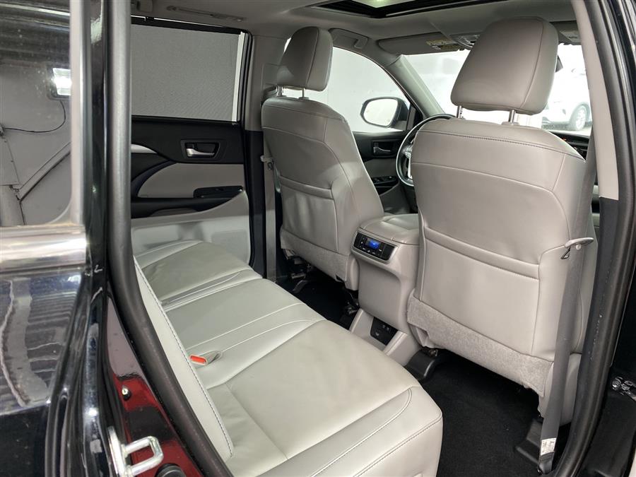 Used Toyota Highlander XLE 2019 | Queens Auto Mall. Richmond Hill, New York Used Toyota Highlander XLE 2019 | Queens Auto Mall. Richmond Hill, New York