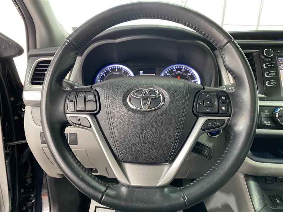 Used Toyota Highlander XLE 2019 | Queens Auto Mall. Richmond Hill, New York Used Toyota Highlander XLE 2019 | Queens Auto Mall. Richmond Hill, New York