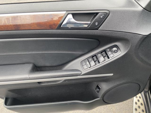 Used Mercedes-Benz M-Class 4MATIC 4dr ML350 2010 | Long Island Car Loan. Babylon, New York Used Mercedes-Benz M-Class 4MATIC 4dr ML350 2010 | Long Island Car Loan. Babylon, New York