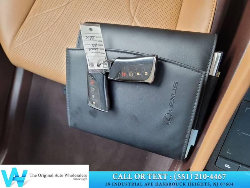 2019 Lexus ES ES 350 Luxury FWD, available for sale in Lodi, New Jersey | AW Auto & Truck Wholesalers, Inc. Lodi, New Jersey 2019 Lexus ES ES 350 Luxury FWD, available for sale in Lodi, New Jersey | AW Auto & Truck Wholesalers, Inc. Lodi, New Jersey