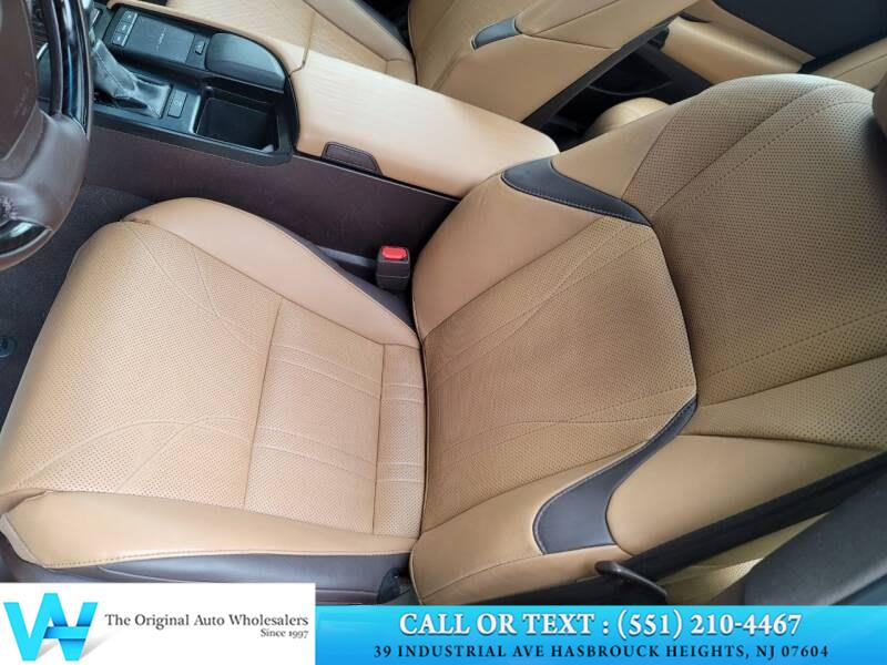 2019 Lexus ES ES 350 Luxury FWD, available for sale in Lodi, New Jersey | AW Auto & Truck Wholesalers, Inc. Lodi, New Jersey 2019 Lexus ES ES 350 Luxury FWD, available for sale in Lodi, New Jersey | AW Auto & Truck Wholesalers, Inc. Lodi, New Jersey