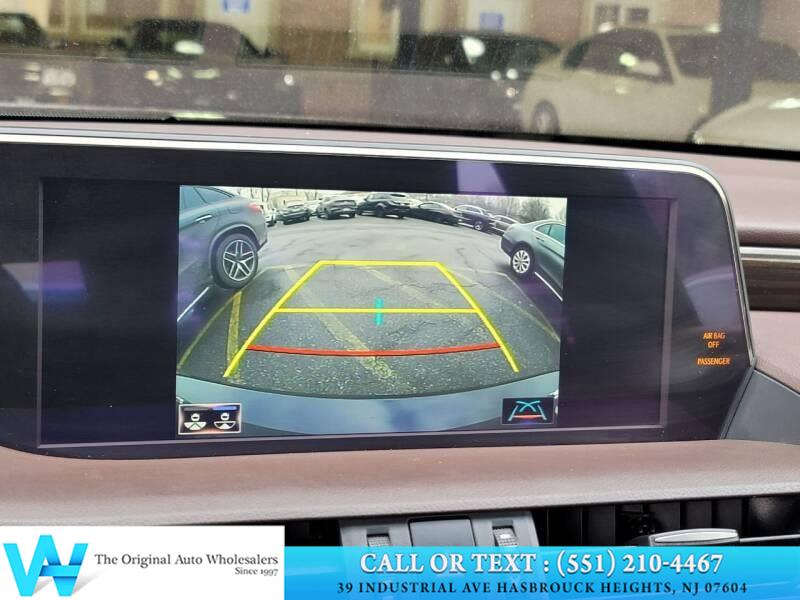 2019 Lexus ES ES 350 Luxury FWD, available for sale in Lodi, New Jersey | AW Auto & Truck Wholesalers, Inc. Lodi, New Jersey 2019 Lexus ES ES 350 Luxury FWD, available for sale in Lodi, New Jersey | AW Auto & Truck Wholesalers, Inc. Lodi, New Jersey
