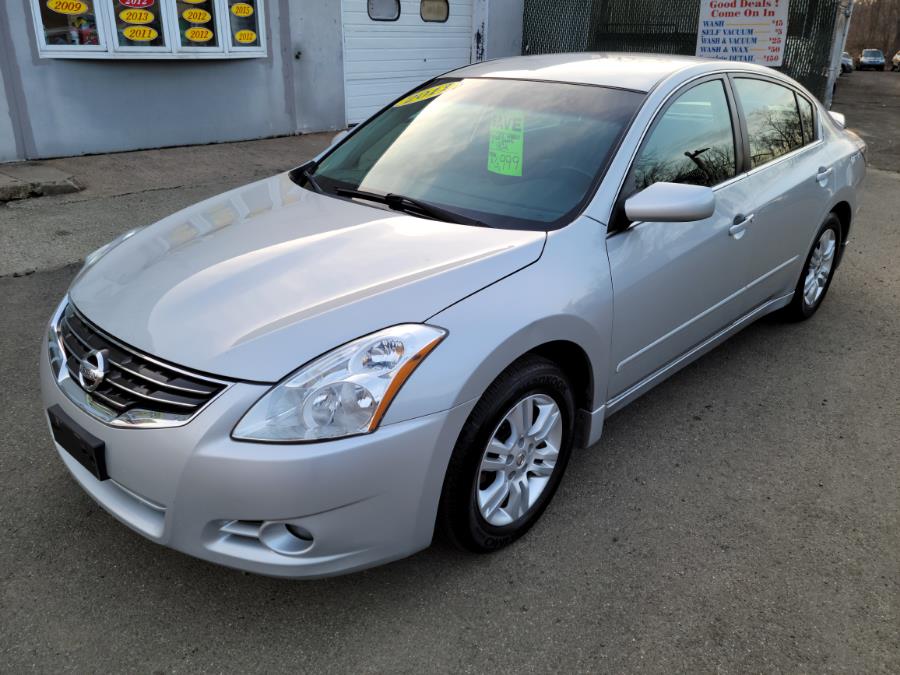 Used Nissan Altima 4dr Sdn I4 CVT 2.5 S 2011 | Cos Central Auto. Meriden, Connecticut Used Nissan Altima 4dr Sdn I4 CVT 2.5 S 2011 | Cos Central Auto. Meriden, Connecticut