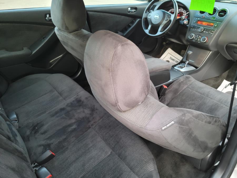 Used Nissan Altima 4dr Sdn I4 CVT 2.5 S 2011 | Cos Central Auto. Meriden, Connecticut Used Nissan Altima 4dr Sdn I4 CVT 2.5 S 2011 | Cos Central Auto. Meriden, Connecticut