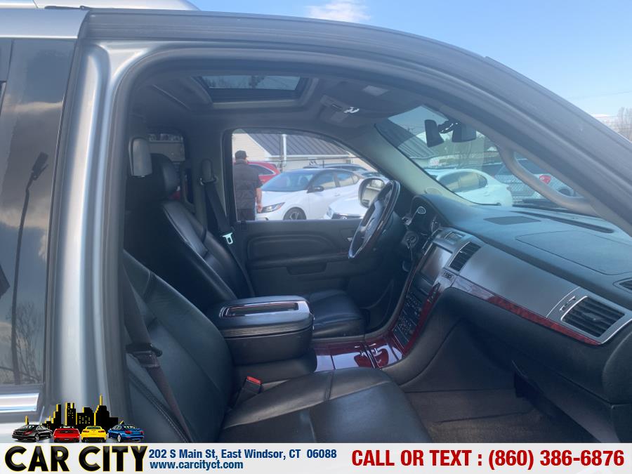 2013 Cadillac Escalade ESV AWD 4dr Luxury, available for sale in East Windsor, Connecticut | Car City LLC. East Windsor, Connecticut 2013 Cadillac Escalade ESV AWD 4dr Luxury, available for sale in East Windsor, Connecticut | Car City LLC. East Windsor, Connecticut