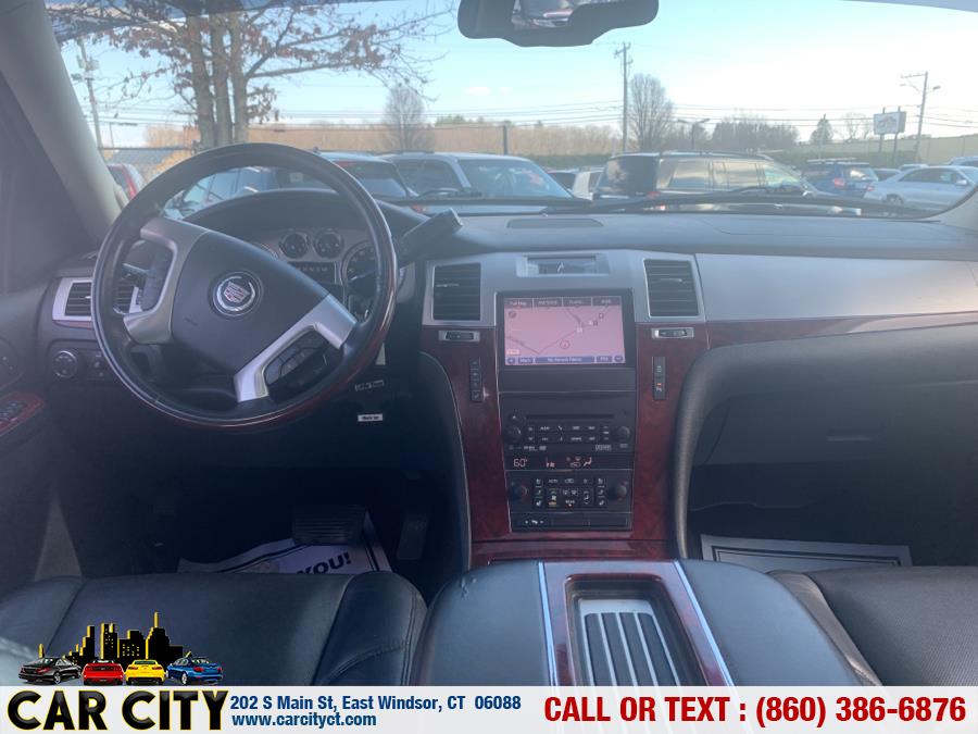 2013 Cadillac Escalade ESV AWD 4dr Luxury, available for sale in East Windsor, Connecticut | Car City LLC. East Windsor, Connecticut 2013 Cadillac Escalade ESV AWD 4dr Luxury, available for sale in East Windsor, Connecticut | Car City LLC. East Windsor, Connecticut