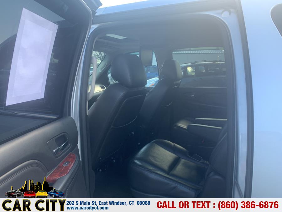 2013 Cadillac Escalade ESV AWD 4dr Luxury, available for sale in East Windsor, Connecticut | Car City LLC. East Windsor, Connecticut 2013 Cadillac Escalade ESV AWD 4dr Luxury, available for sale in East Windsor, Connecticut | Car City LLC. East Windsor, Connecticut