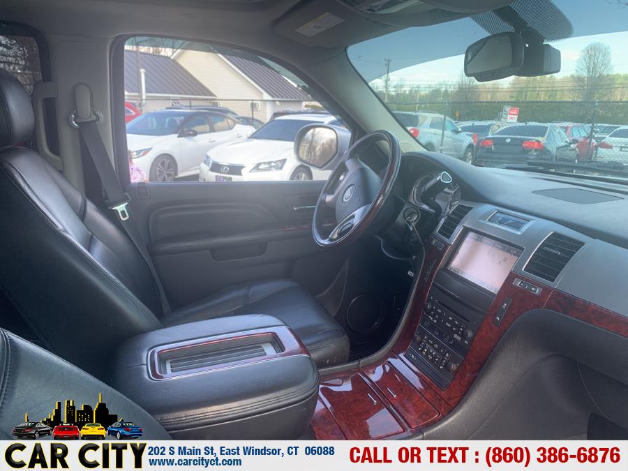 2013 Cadillac Escalade ESV AWD 4dr Luxury, available for sale in East Windsor, Connecticut | Car City LLC. East Windsor, Connecticut 2013 Cadillac Escalade ESV AWD 4dr Luxury, available for sale in East Windsor, Connecticut | Car City LLC. East Windsor, Connecticut