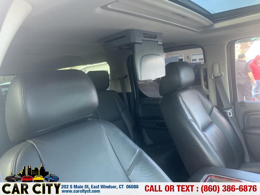2013 Cadillac Escalade ESV AWD 4dr Luxury, available for sale in East Windsor, Connecticut | Car City LLC. East Windsor, Connecticut 2013 Cadillac Escalade ESV AWD 4dr Luxury, available for sale in East Windsor, Connecticut | Car City LLC. East Windsor, Connecticut