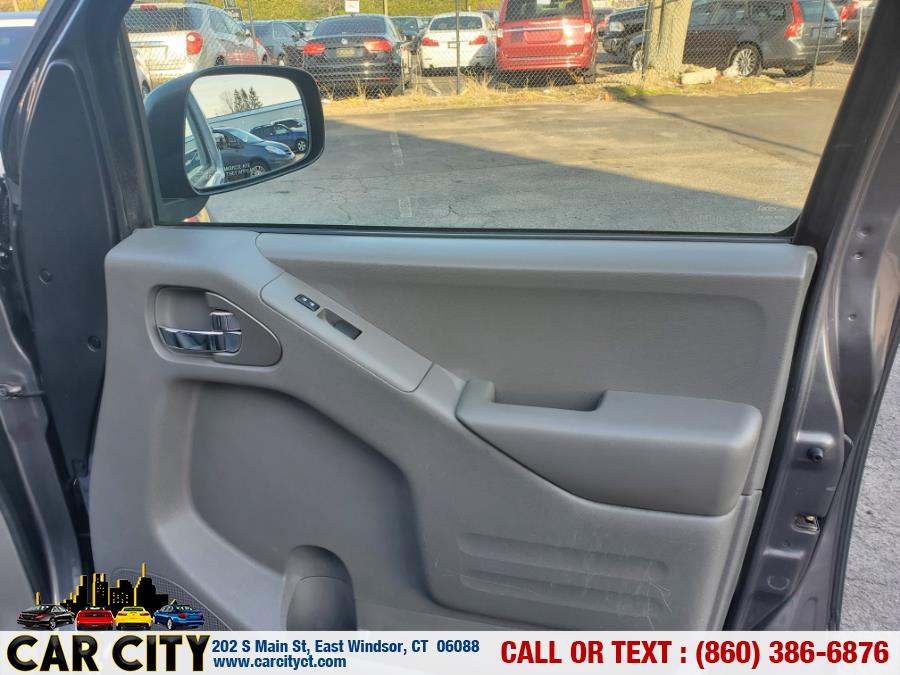 2016 Nissan Frontier 4WD Crew Cab SWB Auto SV, available for sale in East Windsor, Connecticut | Car City LLC. East Windsor, Connecticut 2016 Nissan Frontier 4WD Crew Cab SWB Auto SV, available for sale in East Windsor, Connecticut | Car City LLC. East Windsor, Connecticut