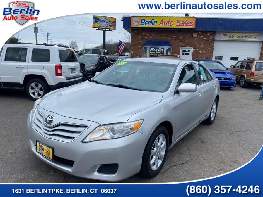 Used Toyota Camry 4dr Sdn I4 Auto XLE (Natl) 2011 | Berlin Auto Sales LLC. Berlin, Connecticut