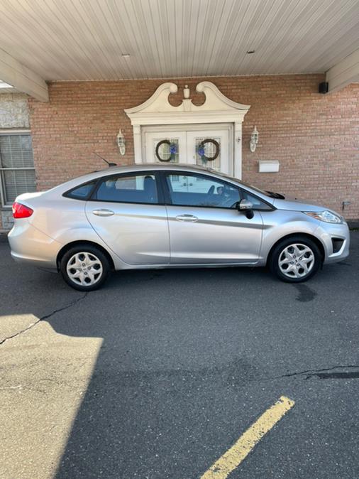 Used Ford Fiesta 4dr Sdn SE 2013 | Supreme Automotive. New Britain, Connecticut Used Ford Fiesta 4dr Sdn SE 2013 | Supreme Automotive. New Britain, Connecticut