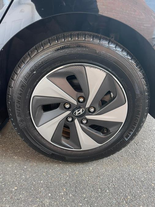 Used Hyundai Ioniq Hybrid SEL Hatchback 2017 | Supreme Automotive. New Britain, Connecticut Used Hyundai Ioniq Hybrid SEL Hatchback 2017 | Supreme Automotive. New Britain, Connecticut