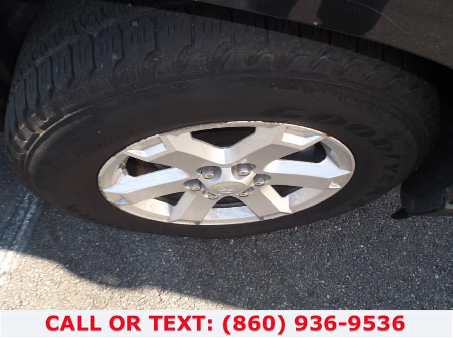 2007 Saturn Outlook AWD 4dr XR, available for sale in Hartford, Connecticut | Lee Motors Sales Inc. Hartford, Connecticut 2007 Saturn Outlook AWD 4dr XR, available for sale in Hartford, Connecticut | Lee Motors Sales Inc. Hartford, Connecticut