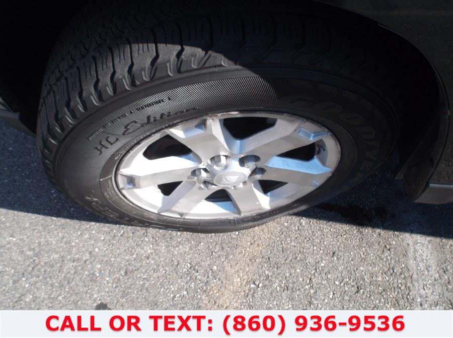 2007 Saturn Outlook AWD 4dr XR, available for sale in Hartford, Connecticut | Lee Motors Sales Inc. Hartford, Connecticut 2007 Saturn Outlook AWD 4dr XR, available for sale in Hartford, Connecticut | Lee Motors Sales Inc. Hartford, Connecticut