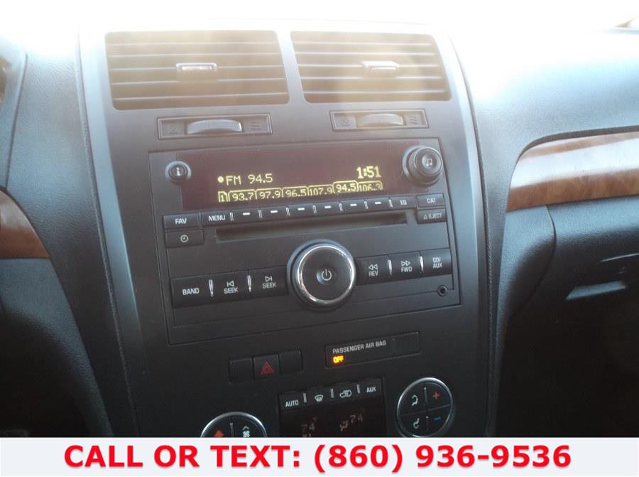 2007 Saturn Outlook AWD 4dr XR, available for sale in Hartford, Connecticut | Lee Motors Sales Inc. Hartford, Connecticut 2007 Saturn Outlook AWD 4dr XR, available for sale in Hartford, Connecticut | Lee Motors Sales Inc. Hartford, Connecticut