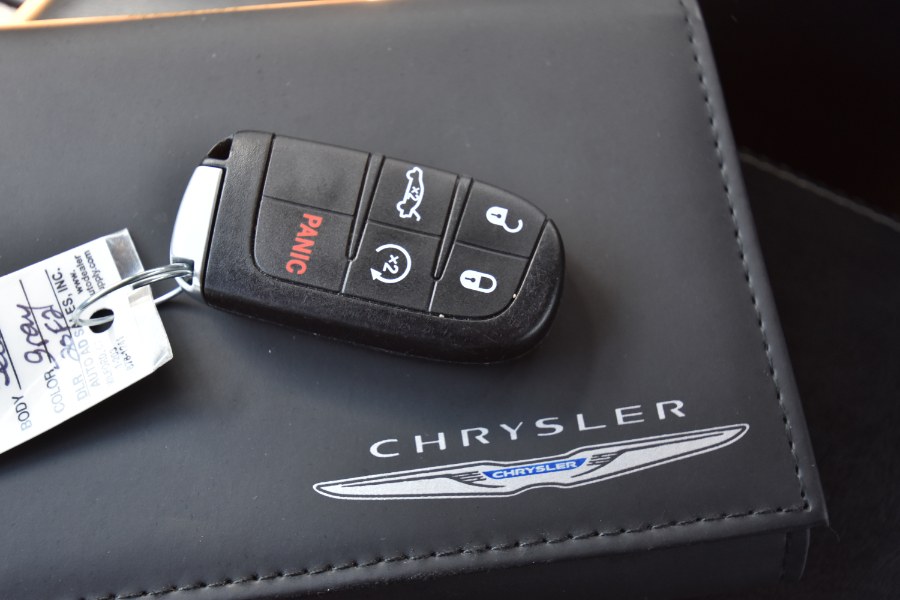 Used Chrysler 300 300S Alloy Edition AWD 2017 | Highline Car Connection. Waterbury, Connecticut Used Chrysler 300 300S Alloy Edition AWD 2017 | Highline Car Connection. Waterbury, Connecticut